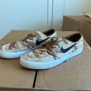 Nike Men's Camo Canvas Sneakers - Brown/Tan/Beige